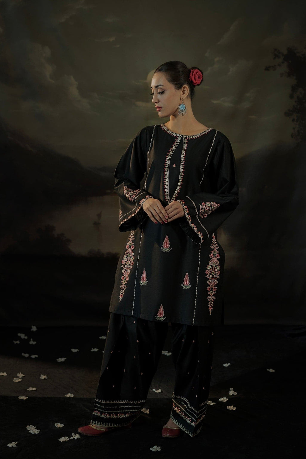 Black Iris (Stitched 2 Pcs)