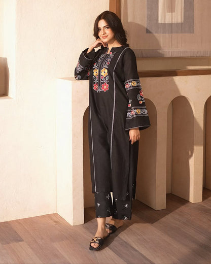 Decent Black Emb 2Pcs