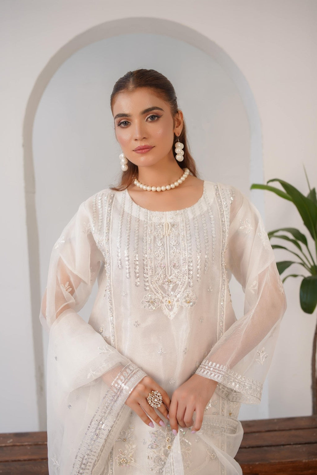 Areej White (Stitched 3 Pcs)