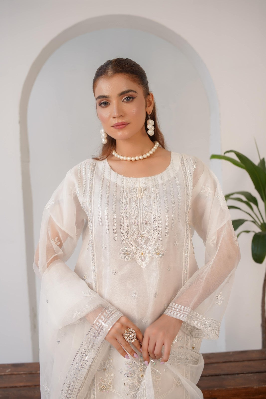 Areej White (Stitched 3 Pcs)